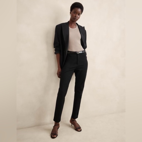 Banana Republic Pants - NWT! Banana Republic Black Comfort Stretch High Rise Sloan Pants 💫